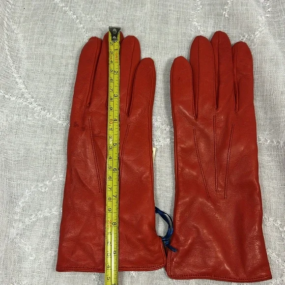 NWT Aspinal of London soft buttery leather gloves with 100 % cashmere liner